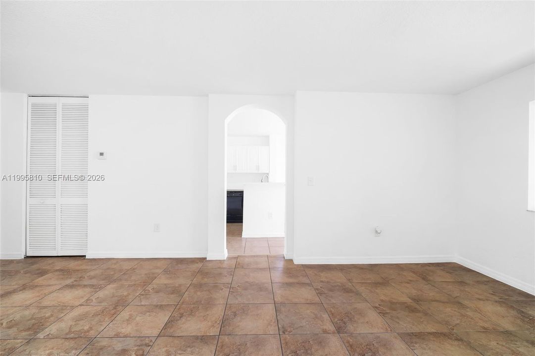 Vendido Recientemente: $475,000 (3 camas, 2 baños, 1452 Pies cuadrados)