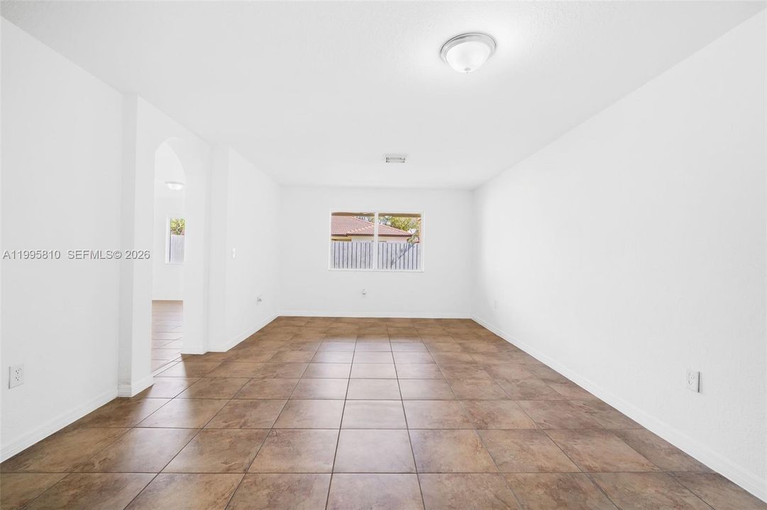 Vendido Recientemente: $475,000 (3 camas, 2 baños, 1452 Pies cuadrados)