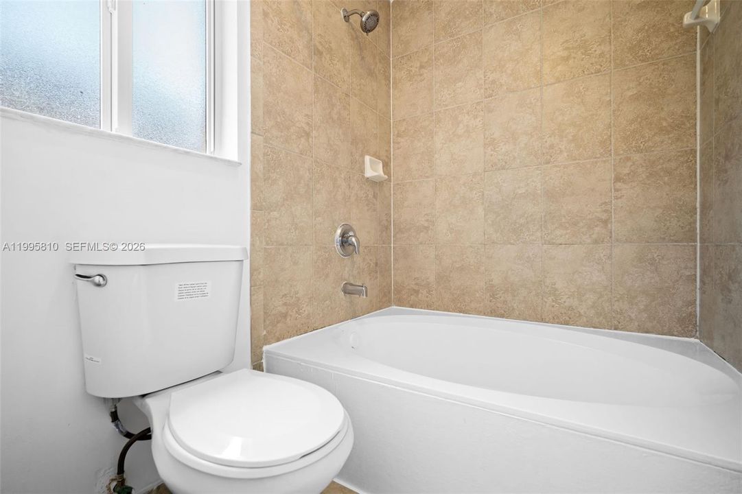 Vendido Recientemente: $475,000 (3 camas, 2 baños, 1452 Pies cuadrados)