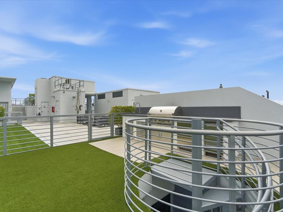 En Venta: $1,385,000 (4 camas, 4 baños, 2024 Pies cuadrados)