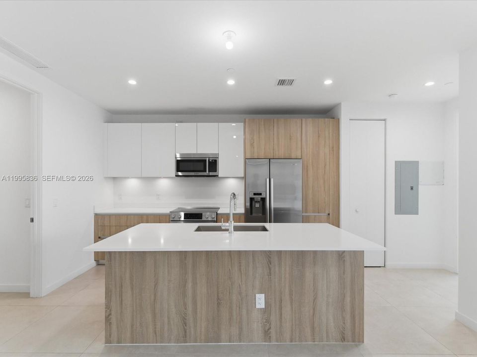 En Venta: $1,385,000 (4 camas, 4 baños, 2024 Pies cuadrados)