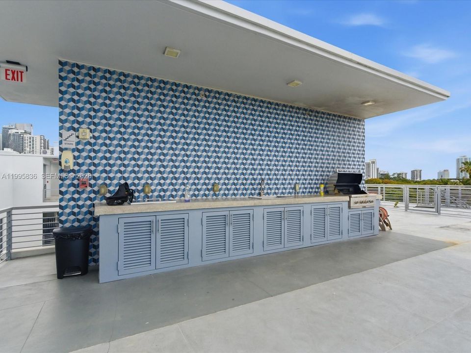 En Venta: $1,385,000 (4 camas, 4 baños, 2024 Pies cuadrados)