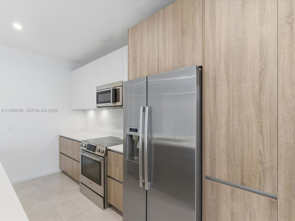 En Venta: $1,385,000 (4 camas, 4 baños, 2024 Pies cuadrados)