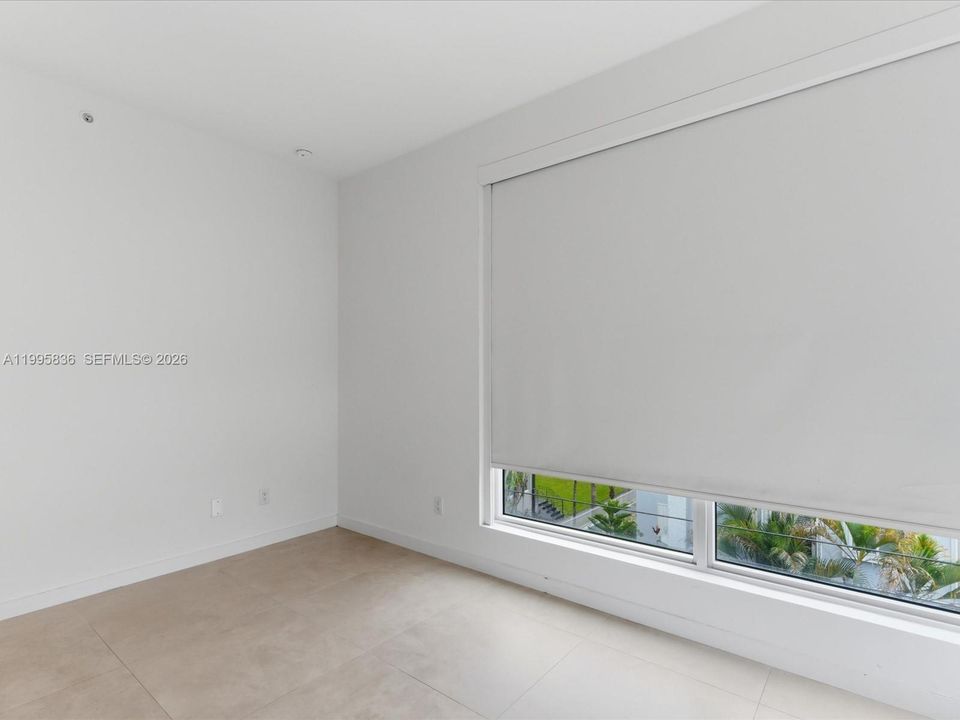 En Venta: $1,385,000 (4 camas, 4 baños, 2024 Pies cuadrados)