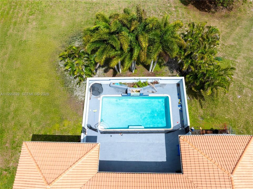 En Venta: $2,700,000 (5 camas, 4 baños, 3847 Pies cuadrados)