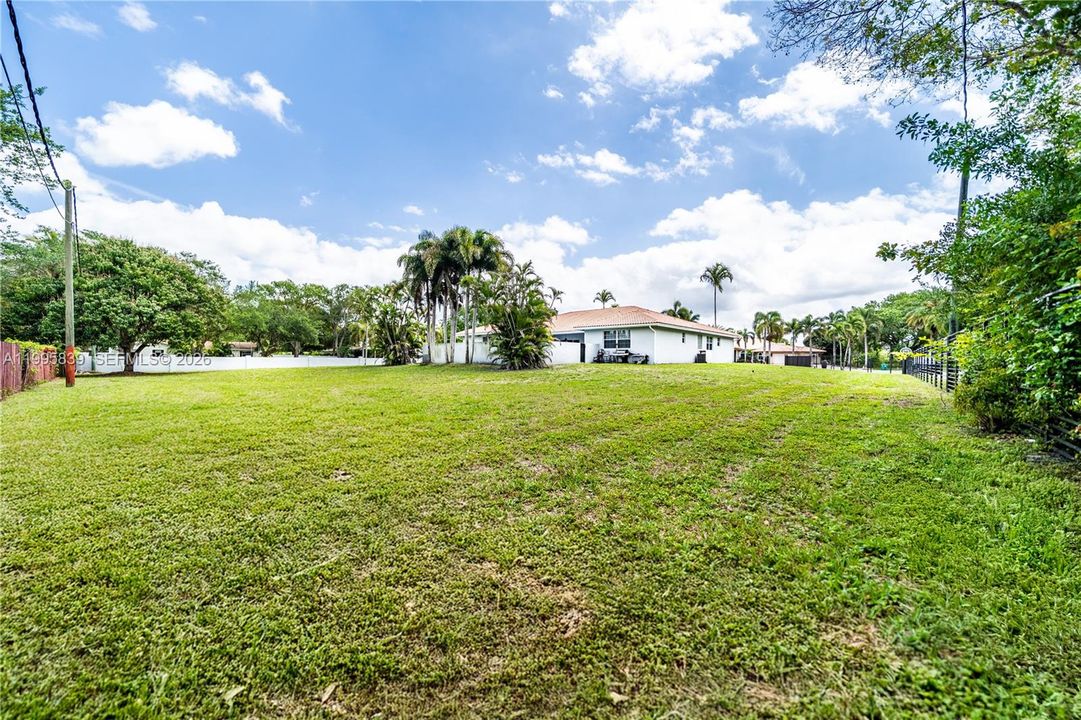 En Venta: $2,700,000 (5 camas, 4 baños, 3847 Pies cuadrados)