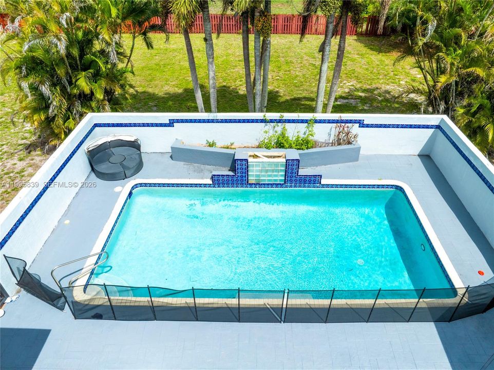 En Venta: $2,700,000 (5 camas, 4 baños, 3847 Pies cuadrados)