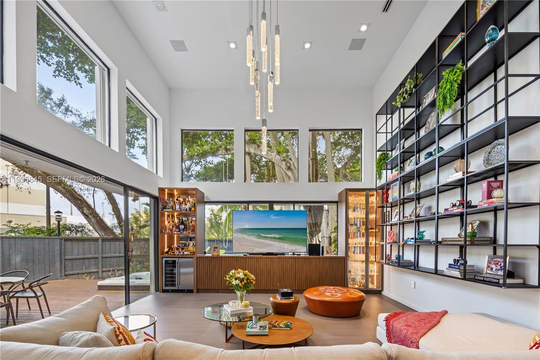 Active With Contract: $1,975,000 (3 beds, 3 baths, 2041 Square Feet)