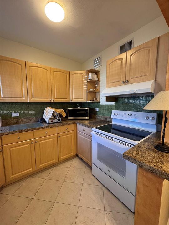 В аренду: $2,500 (2 спален, 2 ванн, 1000 Квадратных фут)