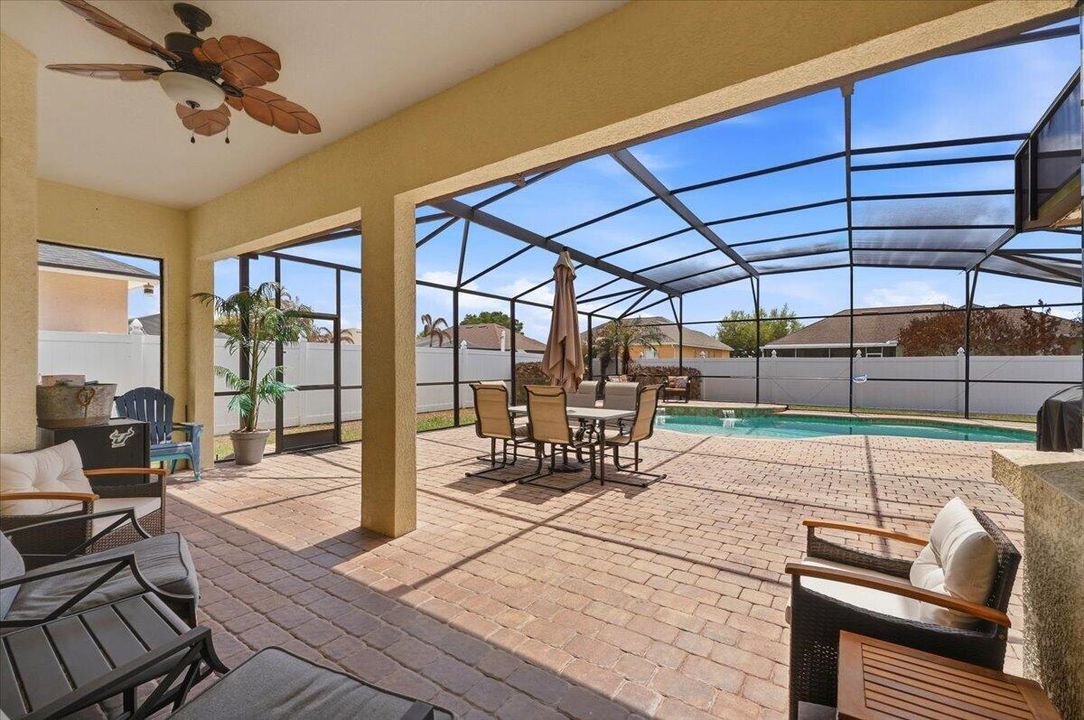 54-Screened Porch