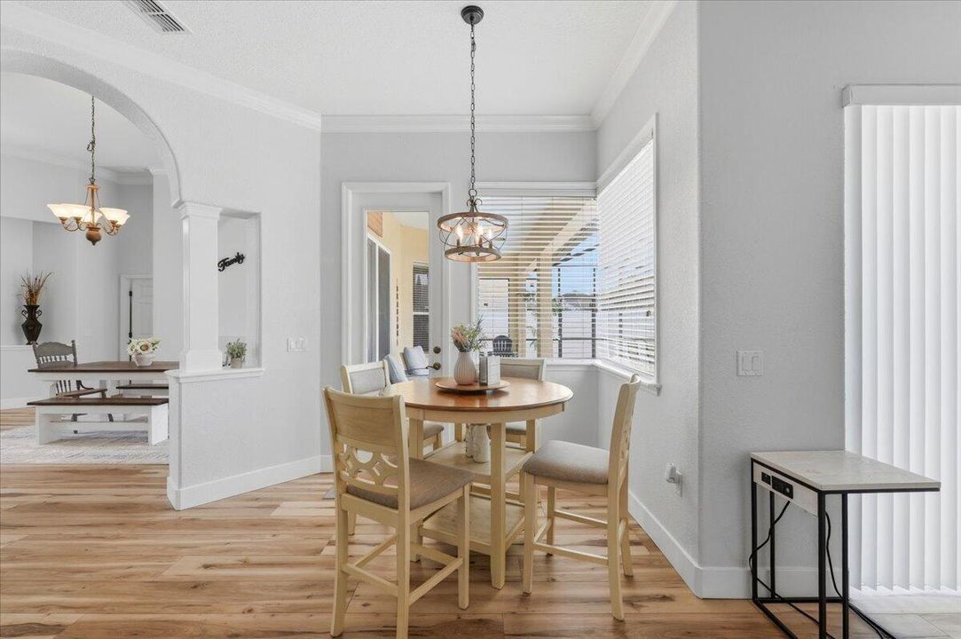 29-Breakfast Nook