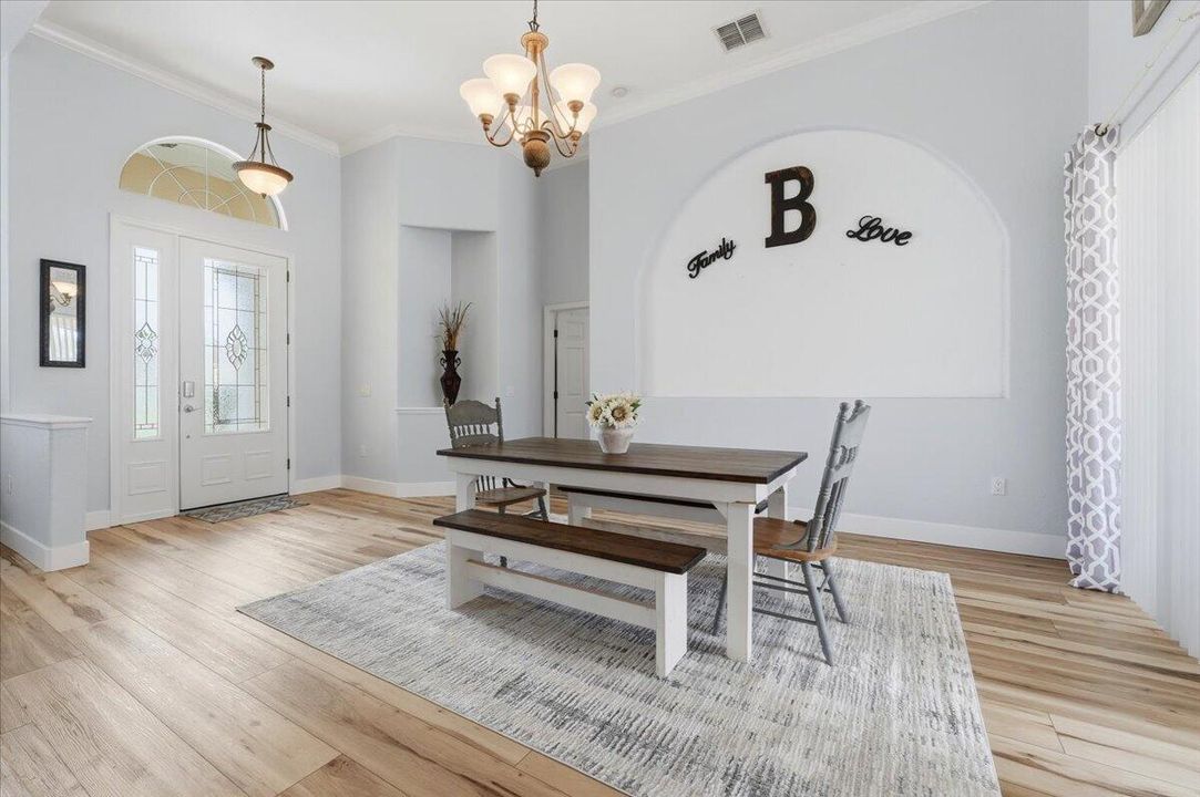 25-Dining Area