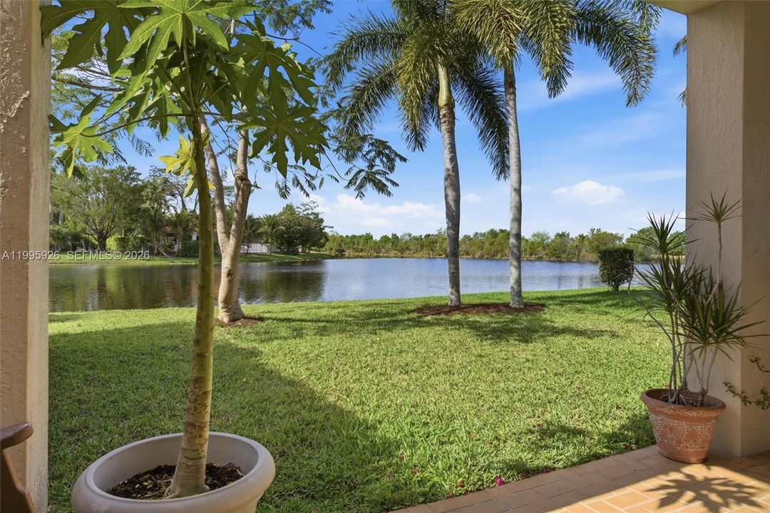 Недавно продано: $770,000 (3 спален, 2 ванн, 1815 Квадратных фут)