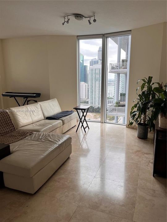 В аренду: $5,500 (3 спален, 3 ванн, 1486 Квадратных фут)