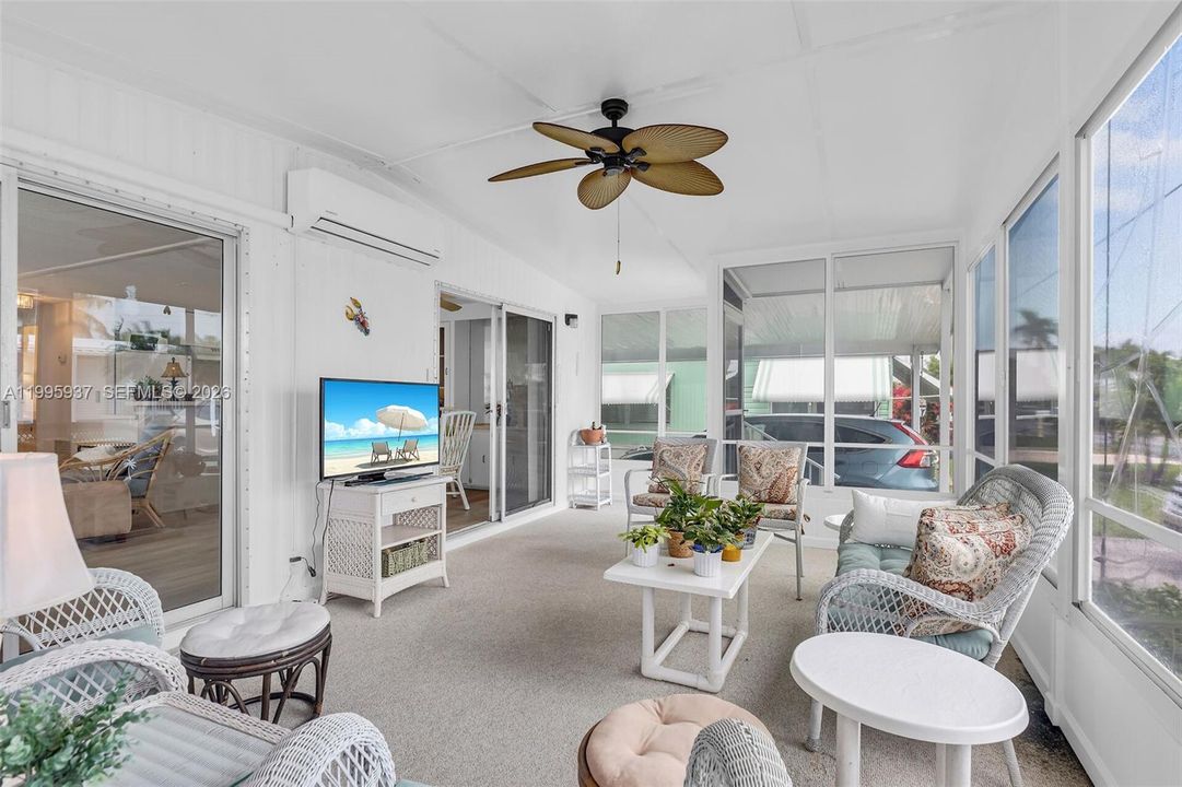 На продажу: $478,000 (3 спален, 2 ванн, 1392 Квадратных фут)