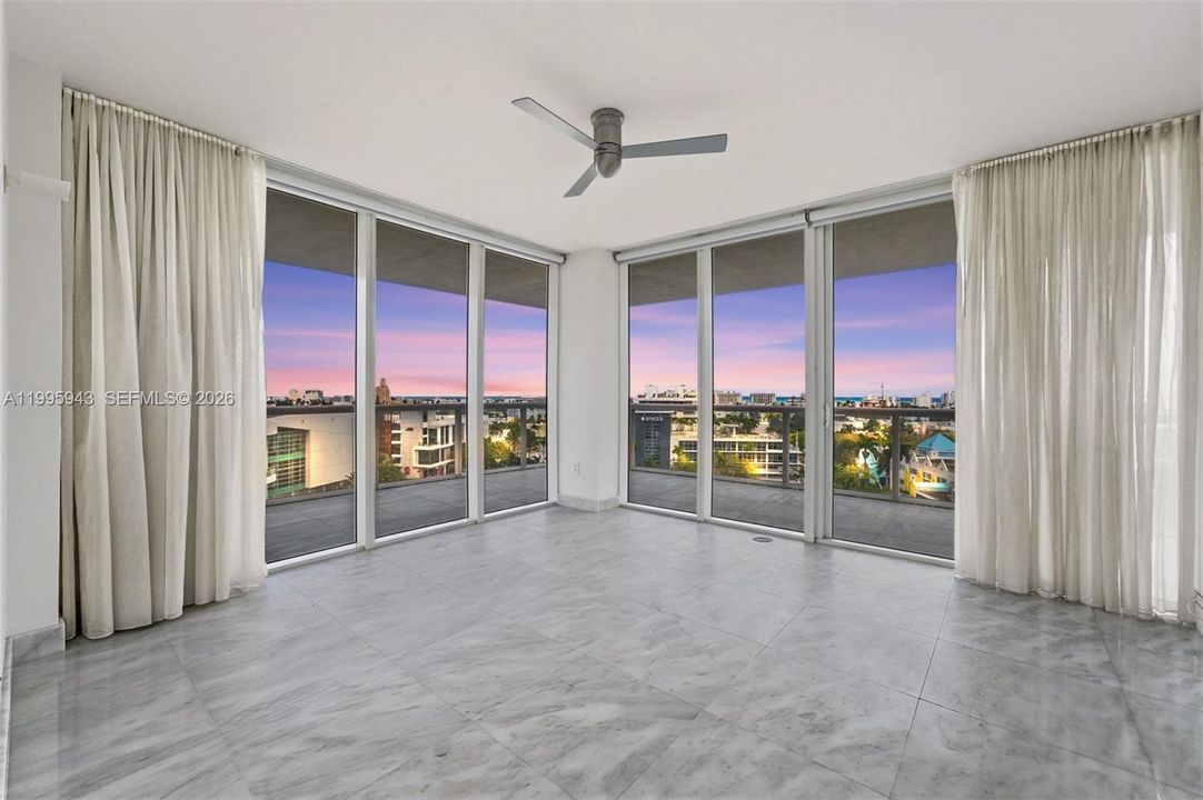 En Venta: $1,795,000 (2 camas, 2 baños, 1370 Pies cuadrados)