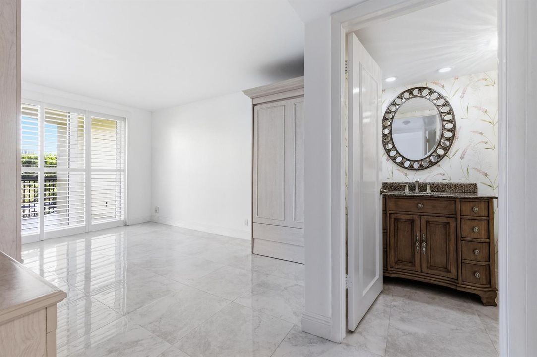 GUEST BEDROOM EN SUITE