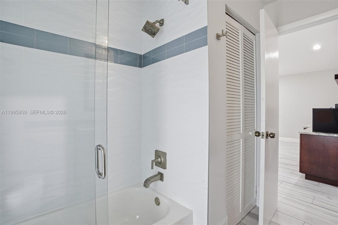 2nd Bathroom Glass Enclosed Shower/Tub