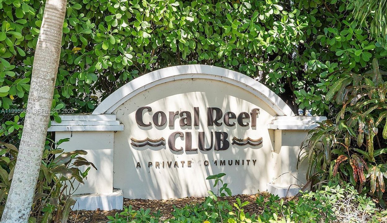 For Sale: $379,900 (2 beds, 2 baths, 1170 Square Feet)