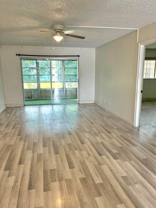 En Venta: $105,000 (2 camas, 2 baños, 960 Pies cuadrados)