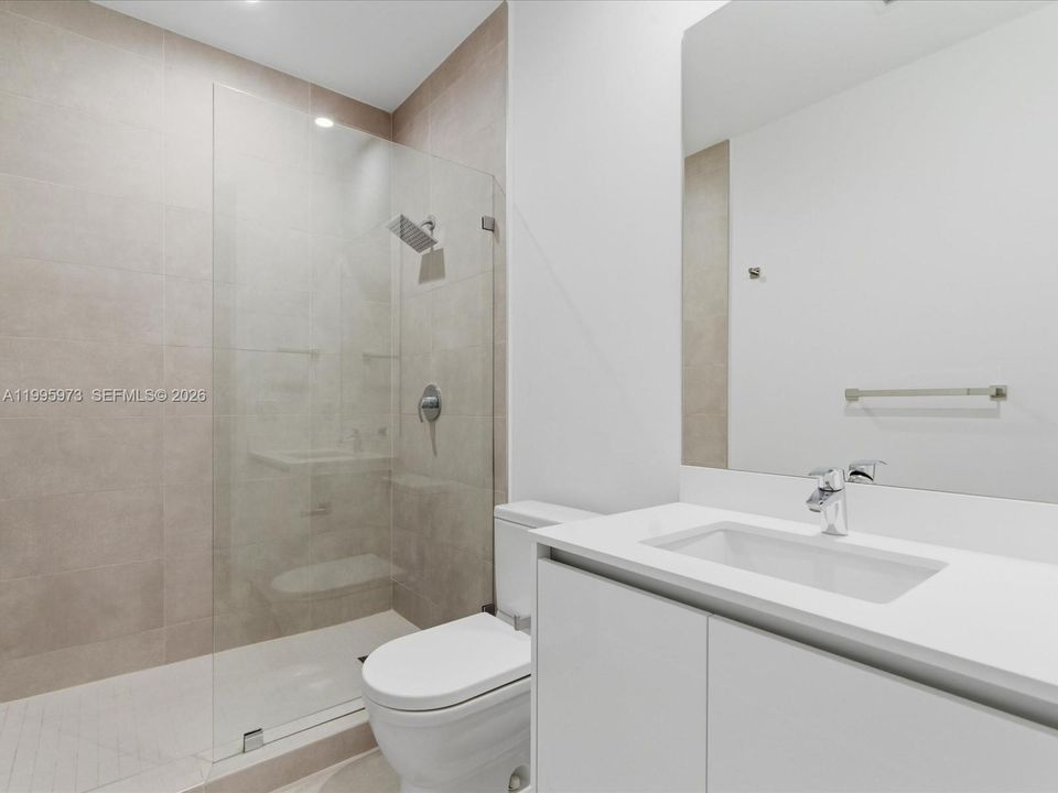 В аренду: $8,500 (4 спален, 4 ванн, 2024 Квадратных фут)