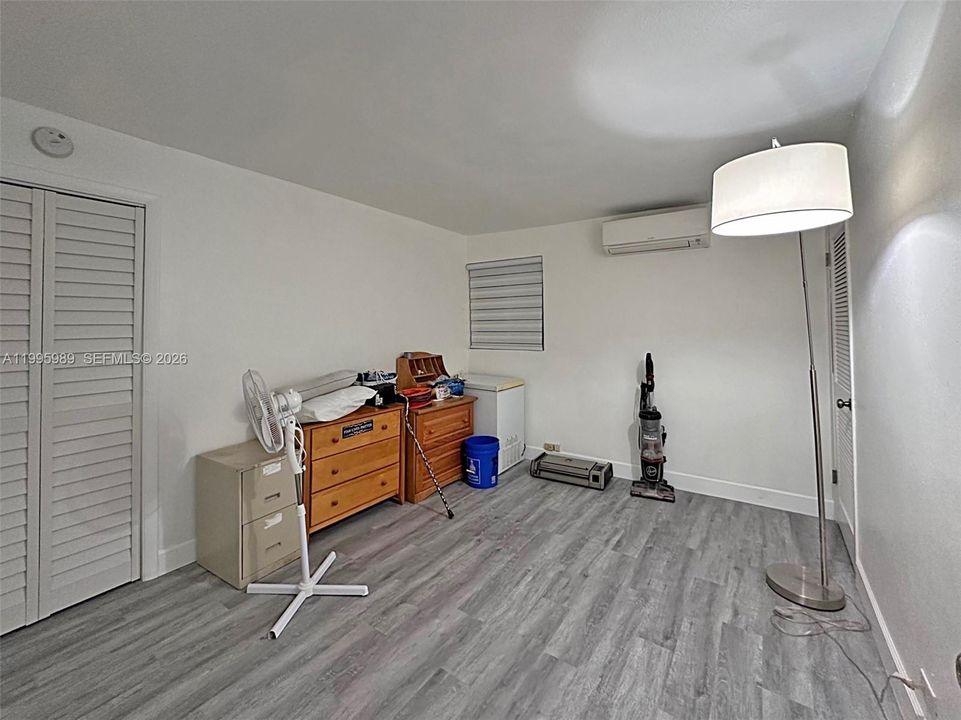 For Sale: $695,000 (3 beds, 2 baths, 1356 Square Feet)