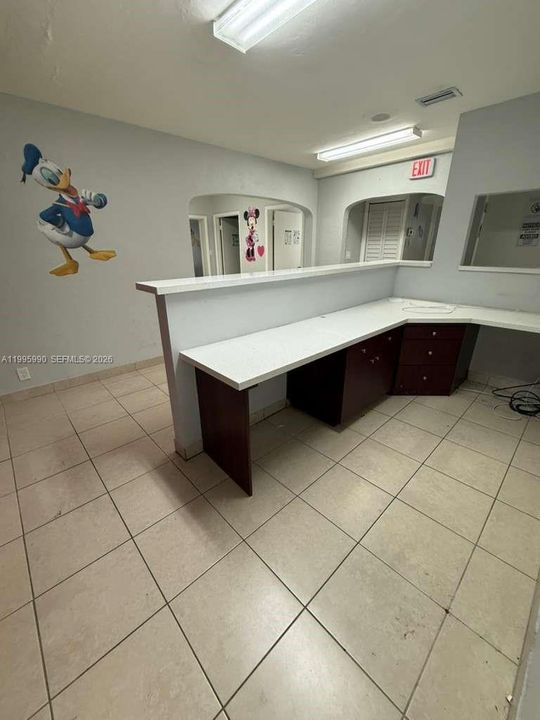 出租: $11,916 (0 贝兹, 0 浴室, 0 平方英尺)