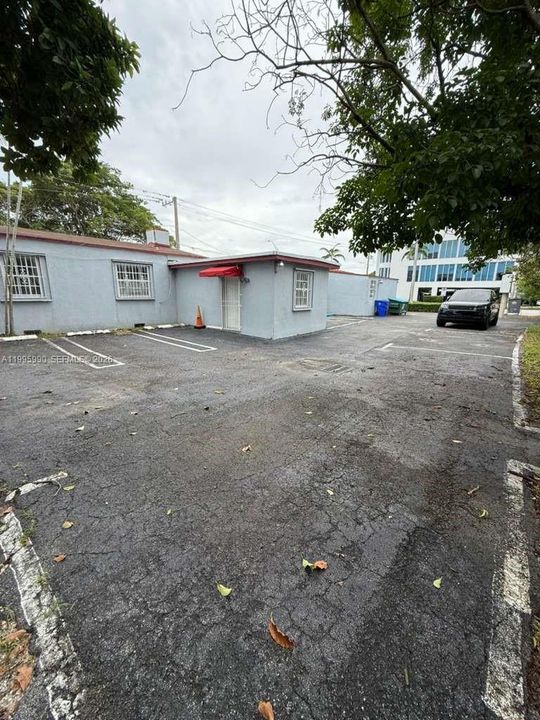 出租: $11,916 (0 贝兹, 0 浴室, 0 平方英尺)