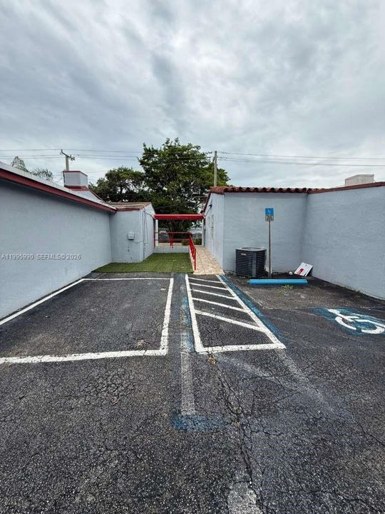 出租: $11,916 (0 贝兹, 0 浴室, 0 平方英尺)