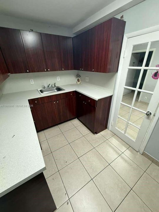 出租: $11,916 (0 贝兹, 0 浴室, 0 平方英尺)