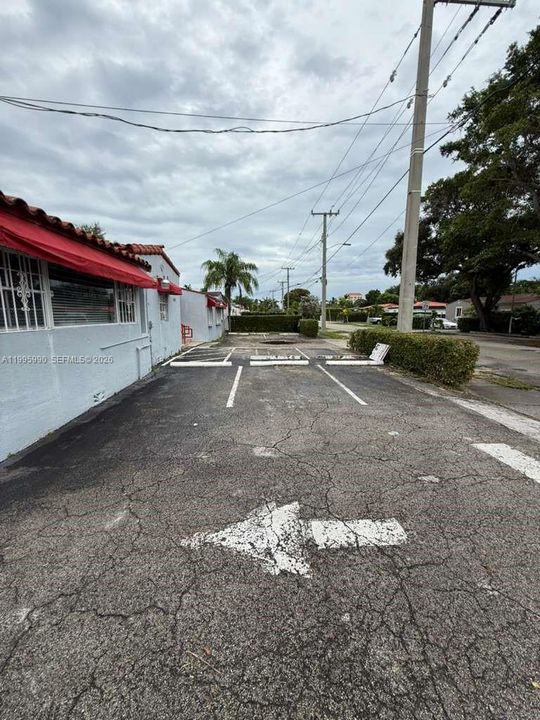 出租: $11,916 (0 贝兹, 0 浴室, 0 平方英尺)