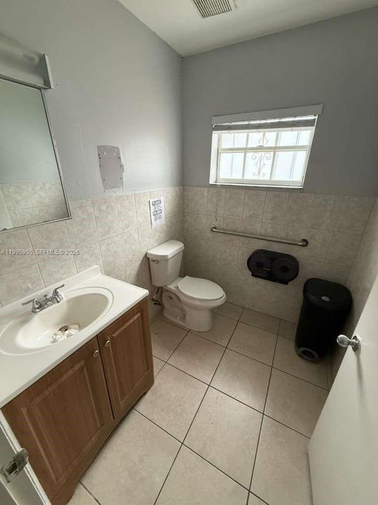 出租: $11,916 (0 贝兹, 0 浴室, 0 平方英尺)