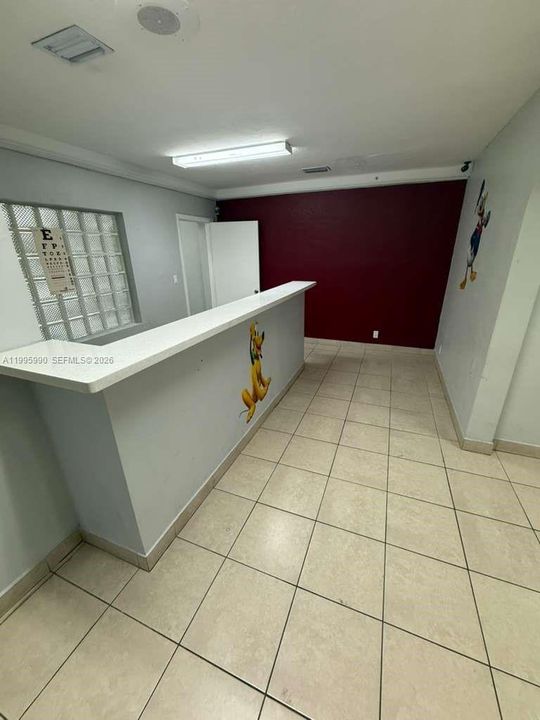 出租: $11,916 (0 贝兹, 0 浴室, 0 平方英尺)