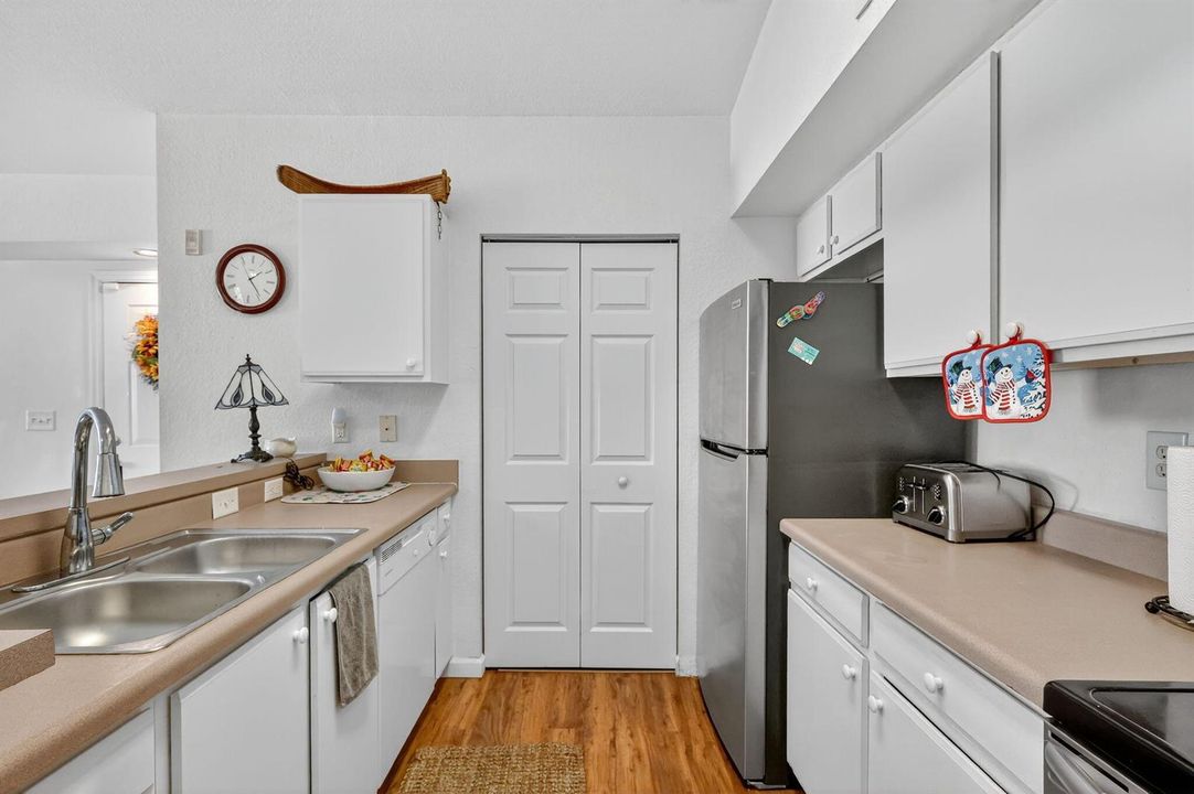 Kitchen (1)