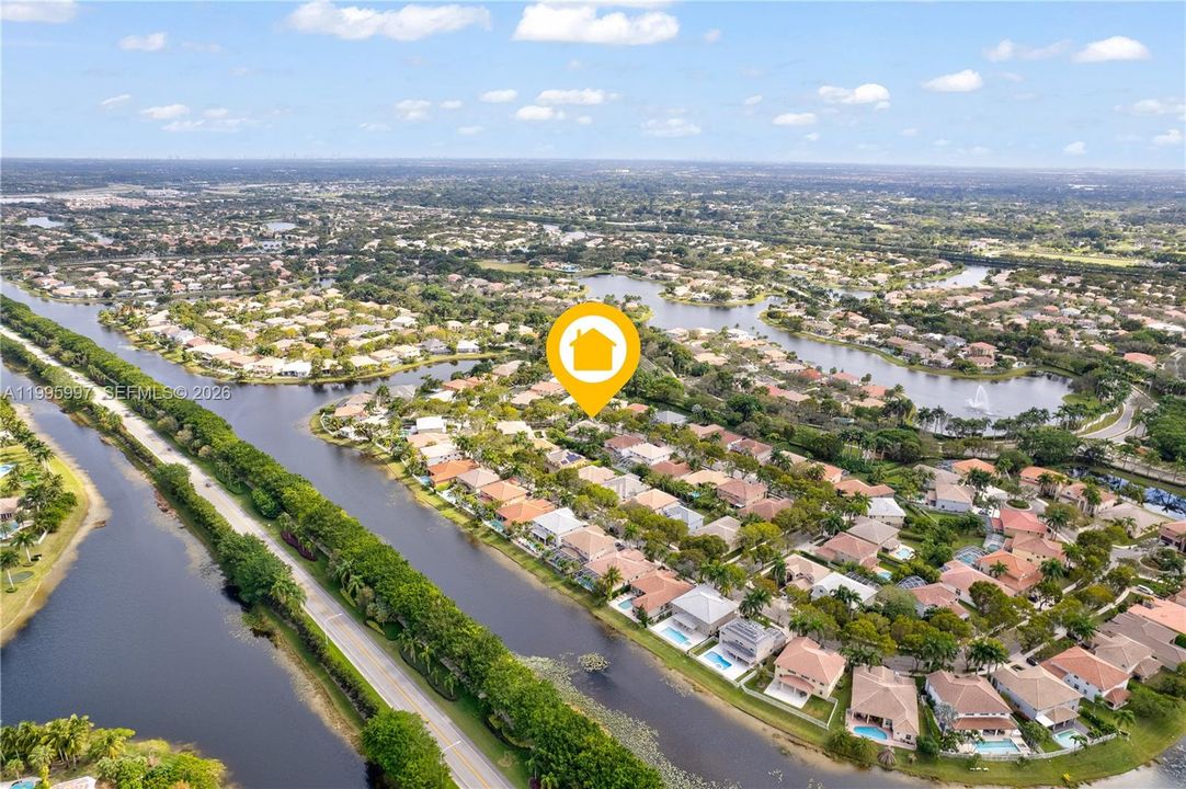 Недавно продано: $1,395,000 (5 спален, 4 ванн, 4240 Квадратных фут)