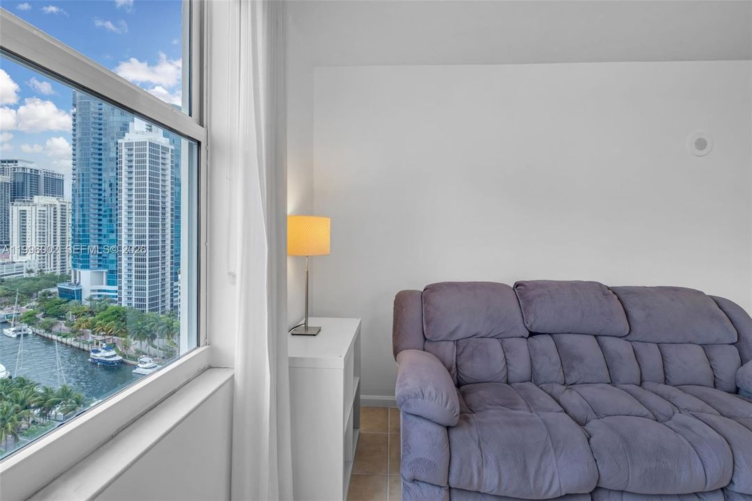 Active With Contract: $499,000 (2 beds, 2 baths, 1379 Square Feet)