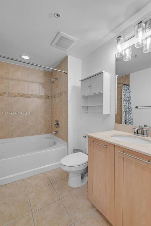 Active With Contract: $499,000 (2 beds, 2 baths, 1379 Square Feet)