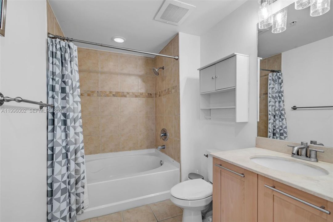 Active With Contract: $499,000 (2 beds, 2 baths, 1379 Square Feet)