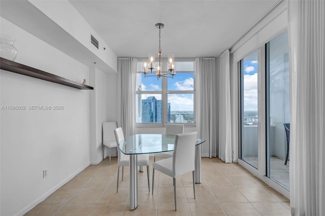 Active With Contract: $499,000 (2 beds, 2 baths, 1379 Square Feet)