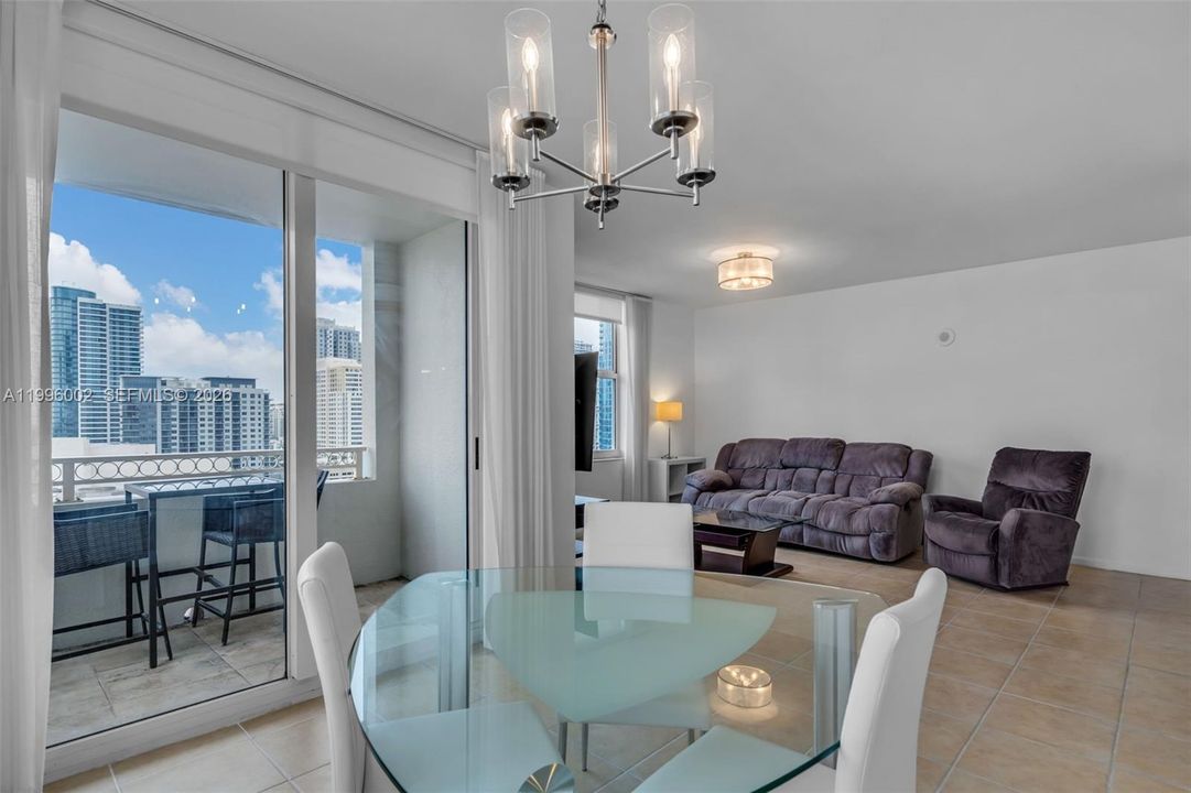 Active With Contract: $499,000 (2 beds, 2 baths, 1379 Square Feet)