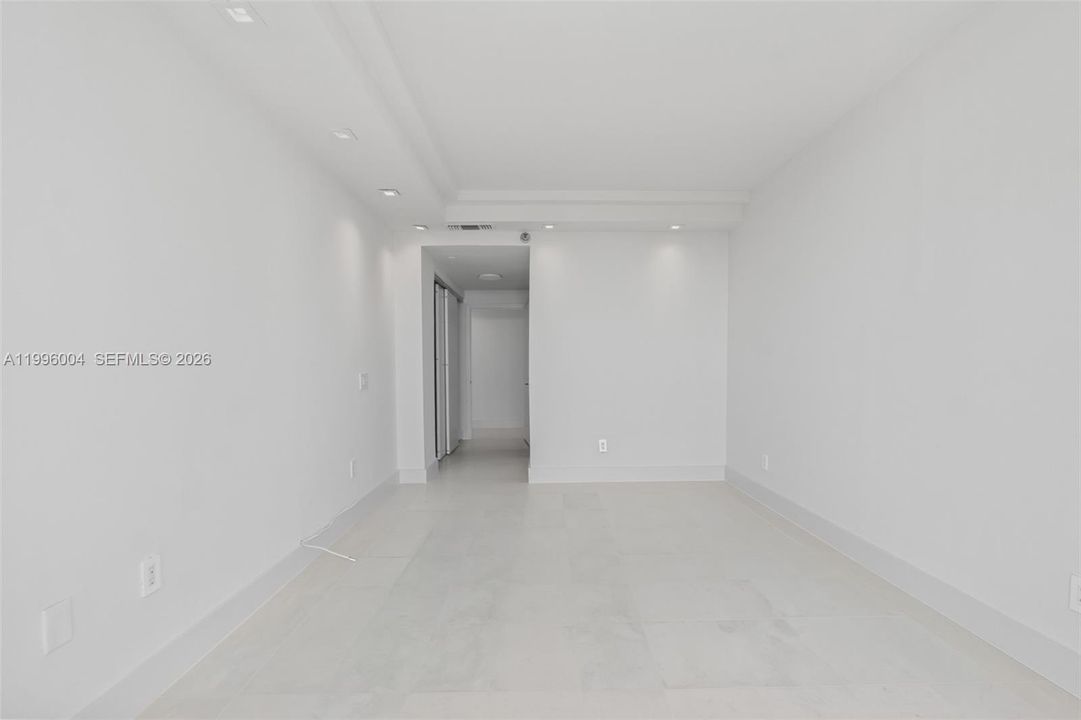 Activo con contrato: $1,345,000 (3 camas, 3 baños, 2640 Pies cuadrados)