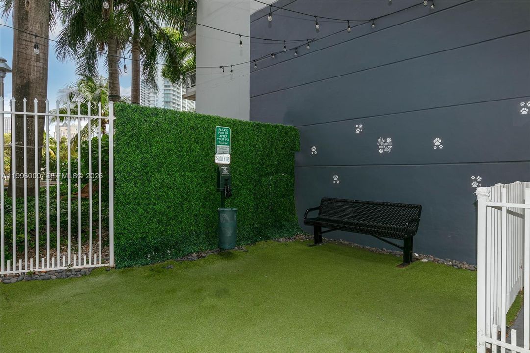 出租: $2,850 (1 贝兹, 1 浴室, 795 平方英尺)