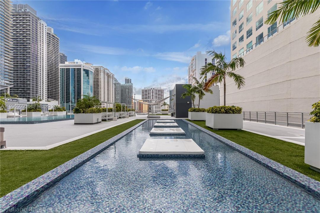 出租: $2,850 (1 贝兹, 1 浴室, 795 平方英尺)