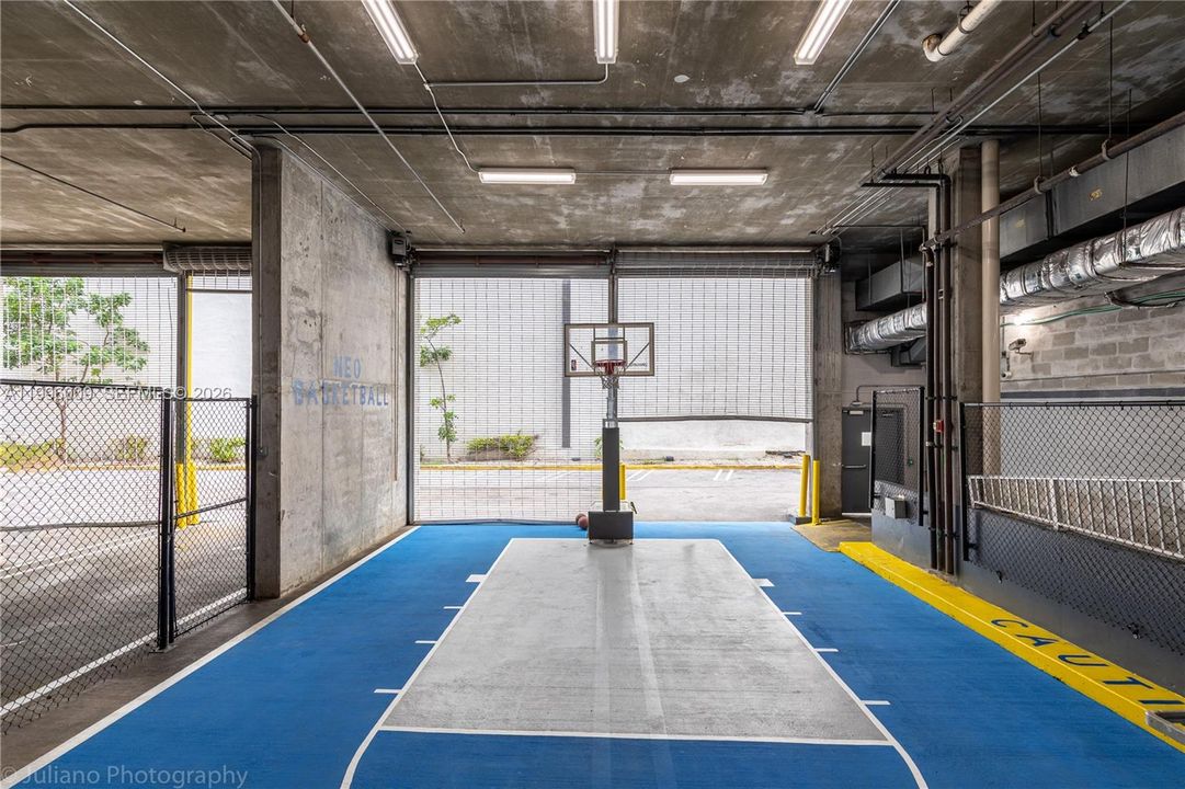 出租: $2,850 (1 贝兹, 1 浴室, 795 平方英尺)