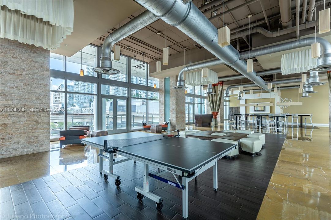 出租: $2,850 (1 贝兹, 1 浴室, 795 平方英尺)