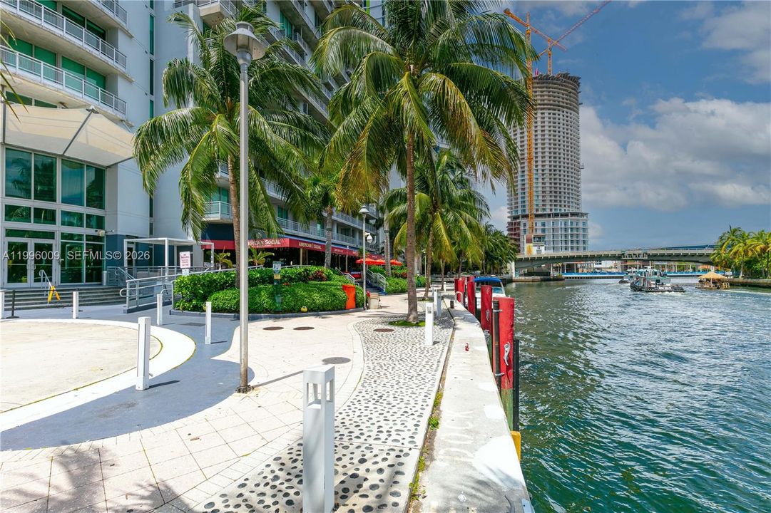 出租: $2,850 (1 贝兹, 1 浴室, 795 平方英尺)