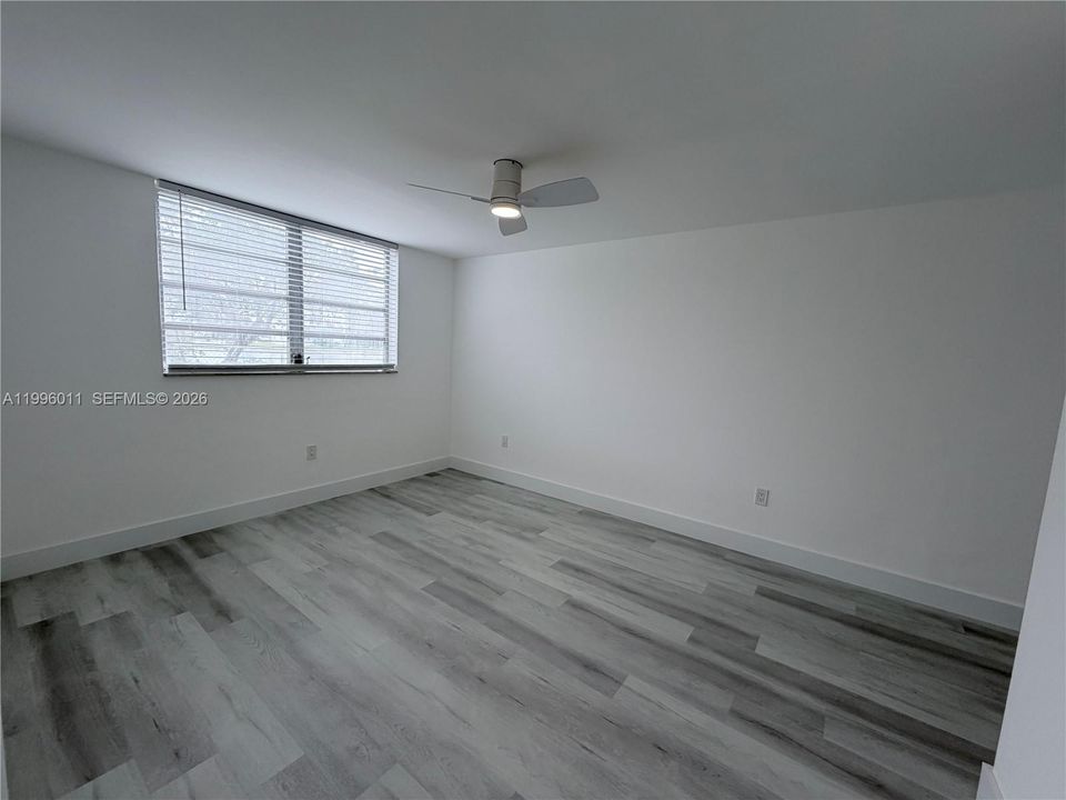 For Sale: $172,180 (1 beds, 1 baths, 768 Square Feet)