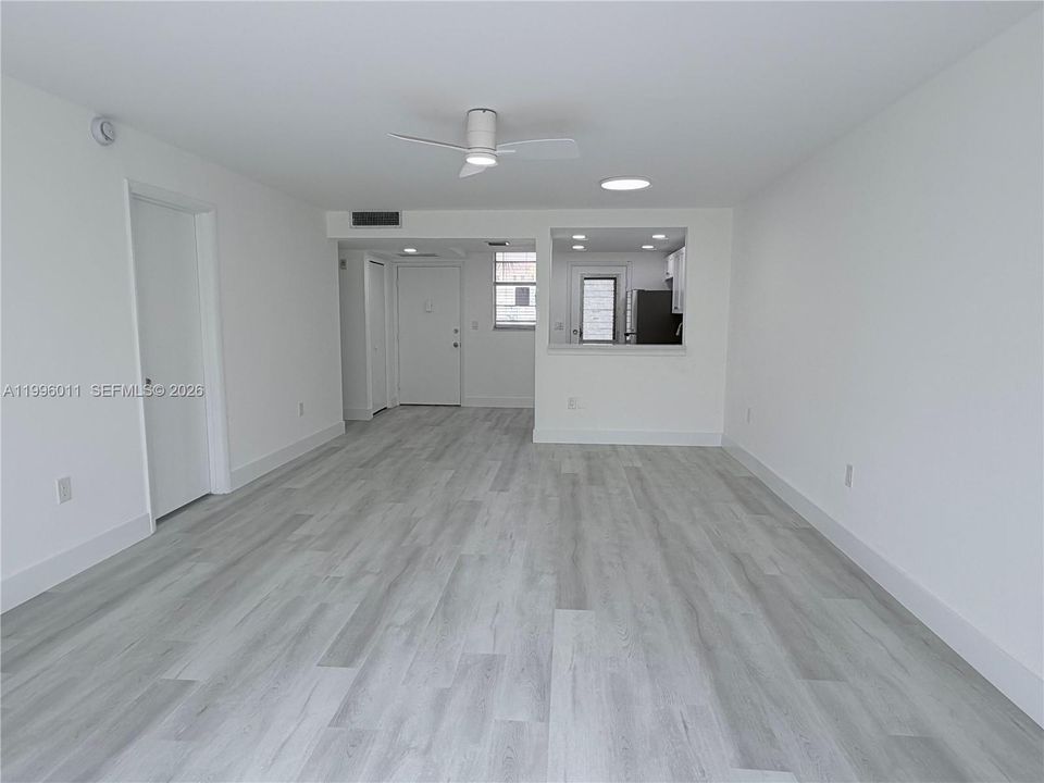 For Sale: $172,180 (1 beds, 1 baths, 768 Square Feet)