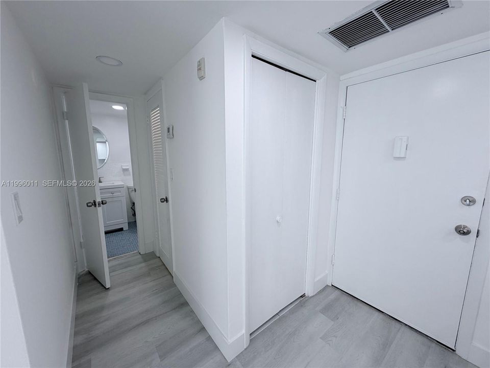 For Sale: $172,180 (1 beds, 1 baths, 768 Square Feet)