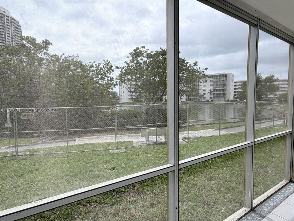 For Sale: $172,180 (1 beds, 1 baths, 768 Square Feet)